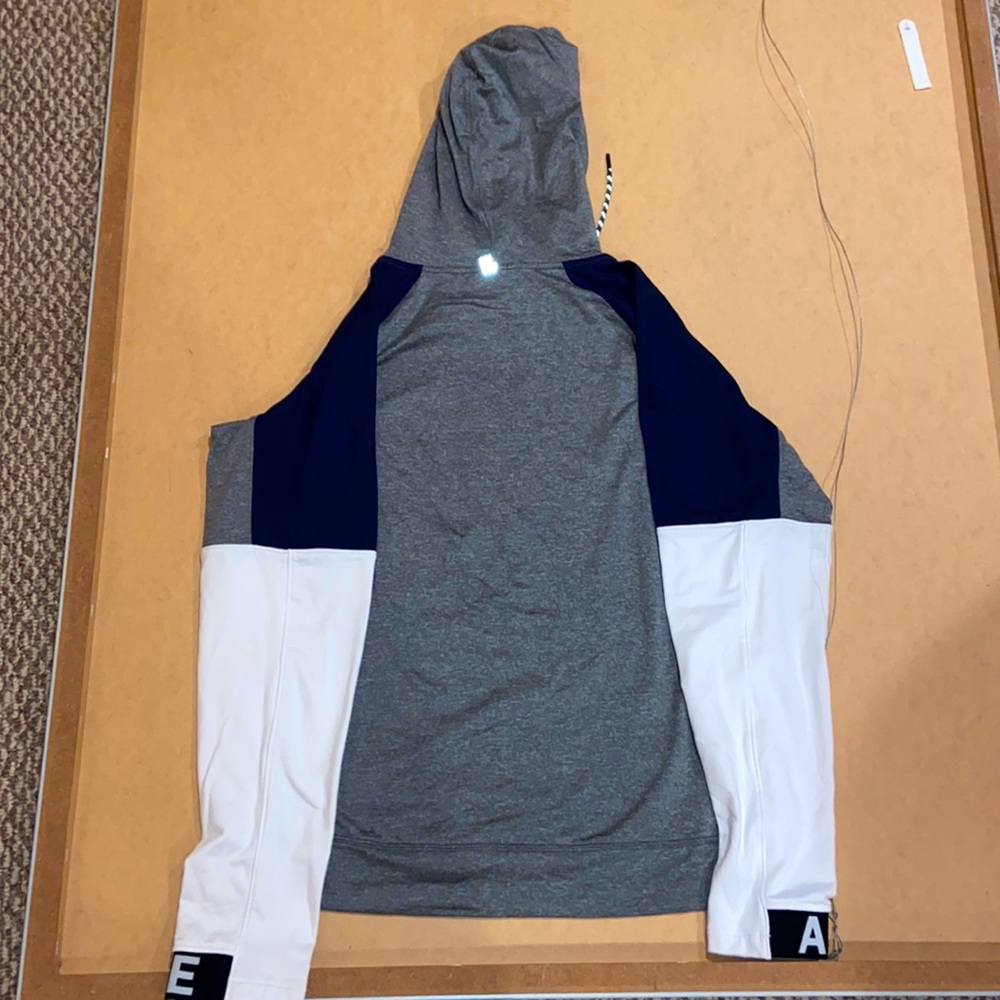 American eagle hoodie - Picture 2 of 3